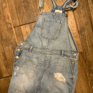 Forever 21 distressed overalls. Size 26